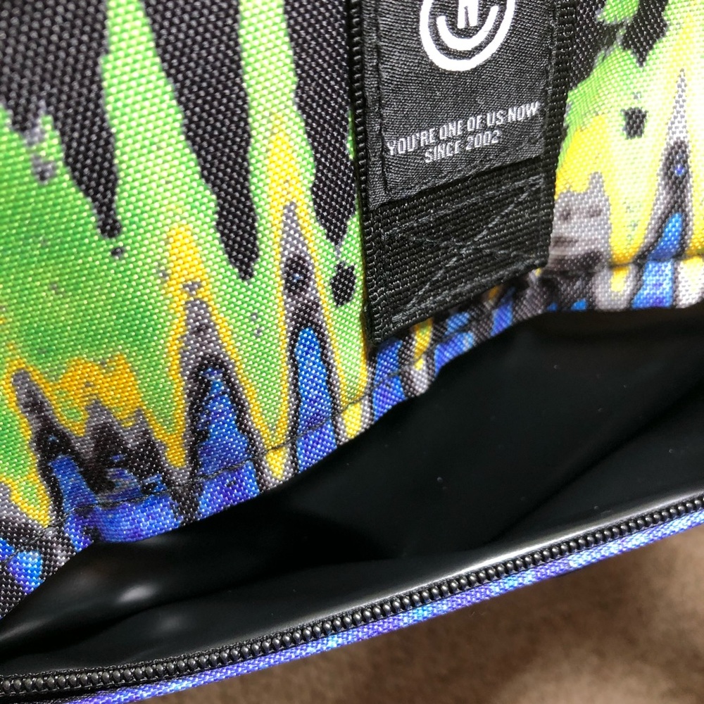 ‼️PRICE DROP‼️ NWT NEFF multicolor backpack. - Picture 4 of 12